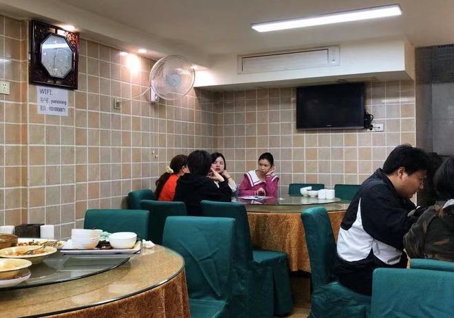重庆大坪开了20多年的极品川菜馆人均40元饭点拼J9九游会 九游会J9桌才能吃(图2)