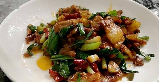 J9九游会 九游会J9为什么餐厅的回锅肉那么好吃？方法和配料告诉你学会记得收藏好(图4)