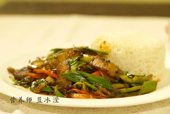 J9九游会 九游会J9回锅肉怎么做才好吃？家常秘诀手把手教你！(图1)