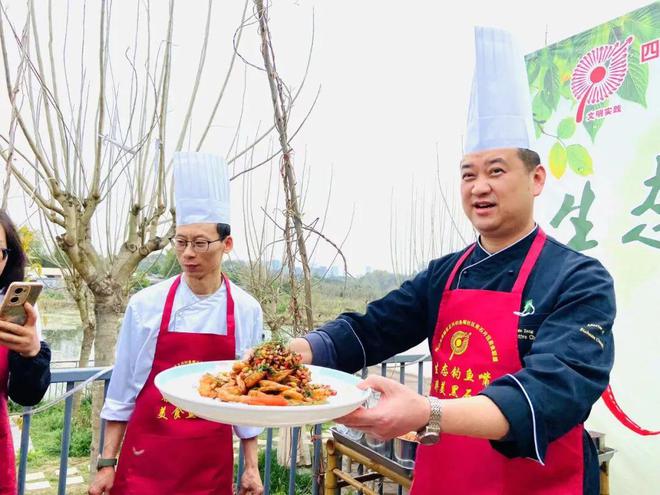 【春来·正兴】小煎鸡、凉拌鲫鱼J9九游会 九游会J9、柴火鸡……这里是“黑石味道”乡村美食走廊！(图9)