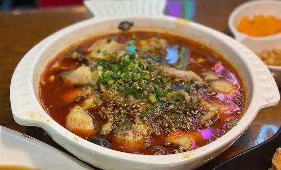 在挖掘“隐藏美食”这一块当代大学生就没输过九游会J9 J9九游会(图6)