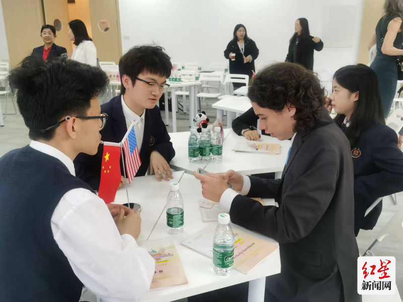 九游会J9 J9九游会万里寻知音 中美泰三国四校学生体验成都热情(图3)