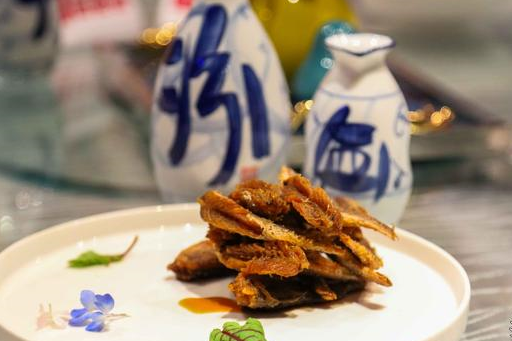饮美酒品正九游会J9 J9九游会宗川菜寻味北京这家馆子品的是历史和美食文化(图2)