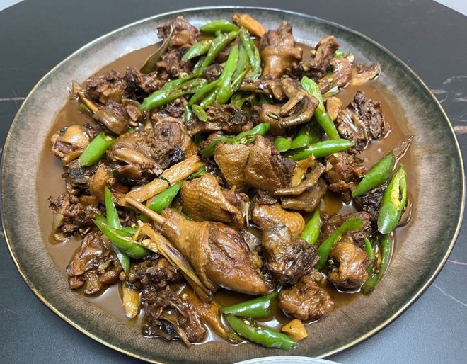 重庆著名六道特色菜麻辣鲜香旅游必品美食推荐J9九游会 九游会J9(图5)