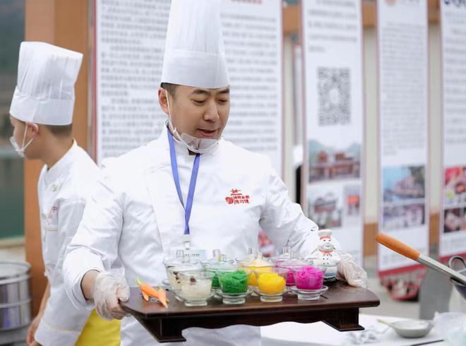 九游会J9 J9九游会四方食事唯爱人间烟火～30位著名川菜大师在这里“厨”奇致胜！(图4)