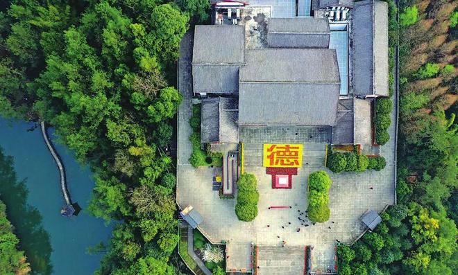 静生活慢时光来一场南充city walk！J9九游会 九游会J9(图1)