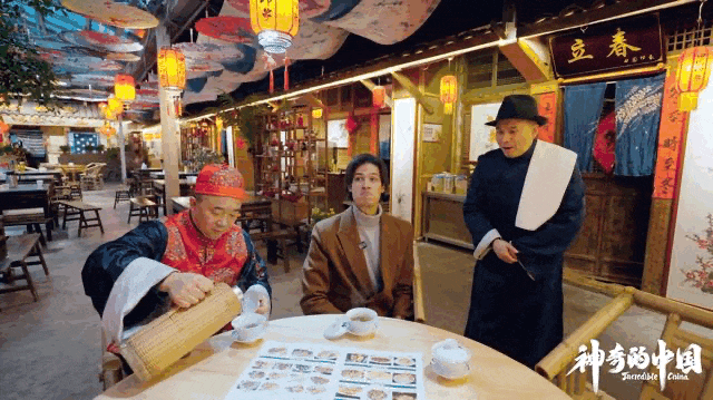 和成都人比“嘴皮子功夫”他输了！是什么让学播音的外国小伙甘拜下风……J9九游会 九游会J9(图8)