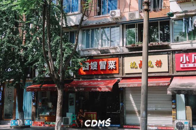 九游会J9 J9九游会营门口立交下面藏着鬼饮食一条街(图4)