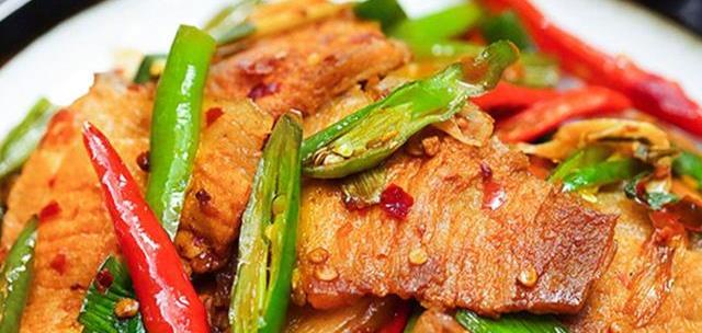 J9九游会 九游会J9回锅肉：经典川菜色香味俱全吃起来肥而不腻唇齿留香(图3)