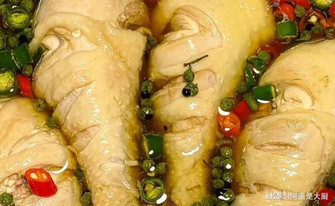 肉食爱好者的福音深扒藤椒鸡腿下饭九游会J9 J9九游会做法鲜辣解馋风味嘎嘎棒(图3)