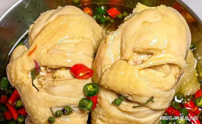 肉食爱好者的福音深扒藤椒鸡腿下饭九游会J9 J9九游会做法鲜辣解馋风味嘎嘎棒(图4)