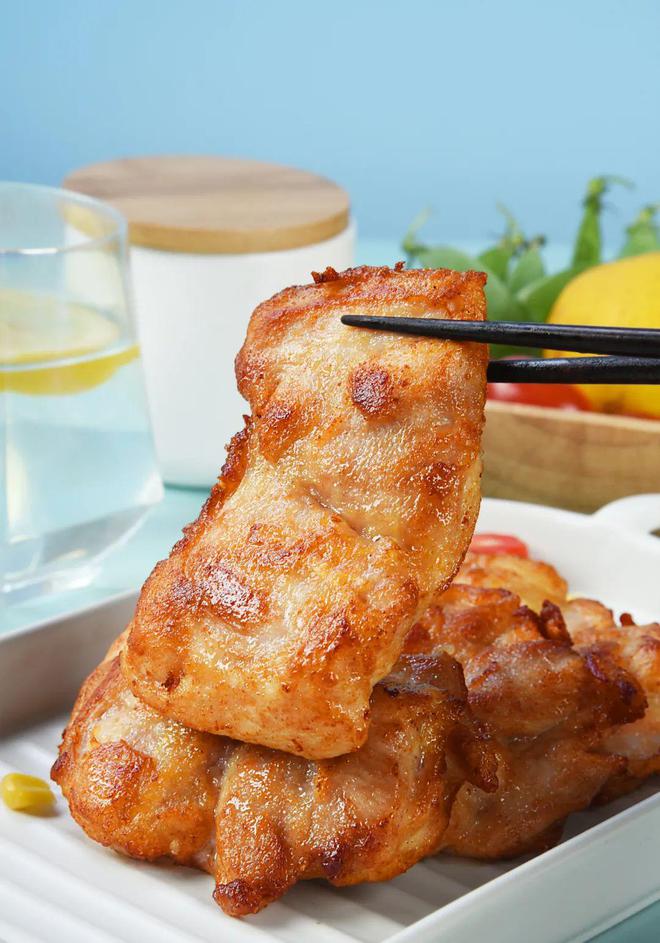 娇嫩多汁的大块去骨鸡腿扒便当好伴侣。九游会J9 J9九游会(图1)