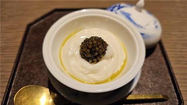全世界都在吃的芙思塔鱼子酱来自四川九游会J9 J9九游会的大山里？(图5)
