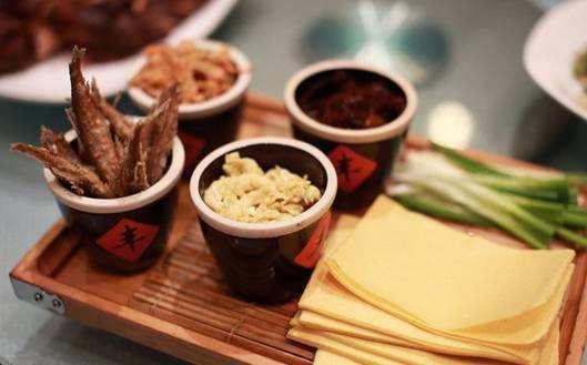“鲁菜”被尊为八大菜系之首看看这些山东美食你吃过没？九游会J9 J9九游会(图3)
